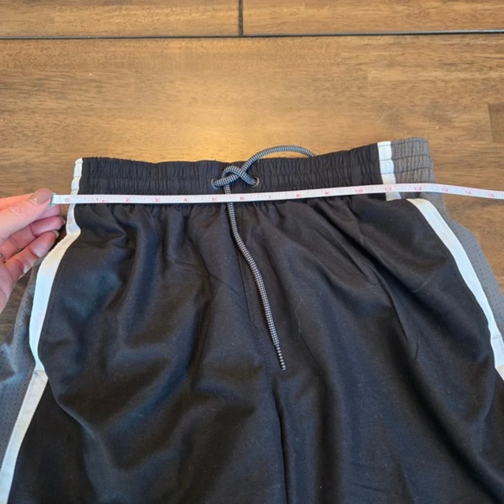 Nike Mens Athletic Basketball‎ Shorts Black Grey White Mesh Panel Small RN37763